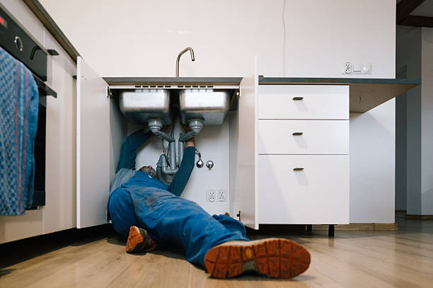 Professional Plumbing technician working in Vermont, IL